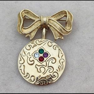 Vintage Avon brooch